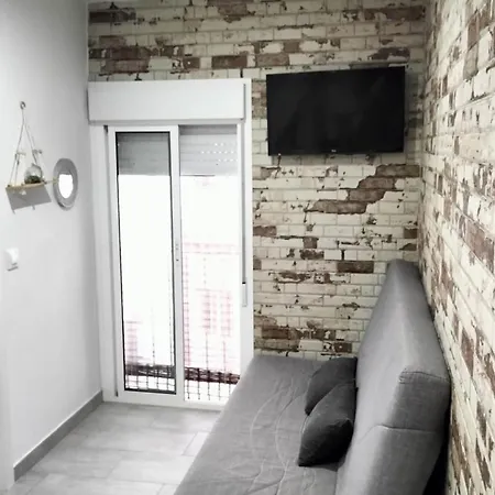 Duplex Central Con Terraza En Conil: Ideal Para Familias Y Parejas - Es-180-200